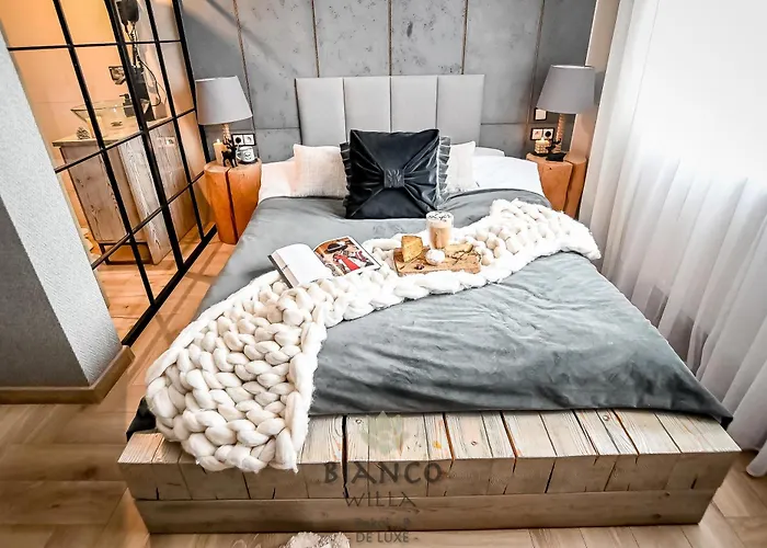 Bianco منزل للإقامة *