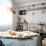 Δωμάτια σε οικογενειακή κατοικία Bianco Ζακοπάνε