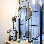 Δωμάτια σε οικογενειακή κατοικία Bianco *