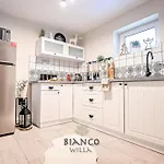 Bianco Δωμάτια σε οικογενειακή κατοικία Ζακοπάνε