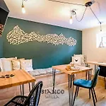 Bianco Δωμάτια σε οικογενειακή κατοικία