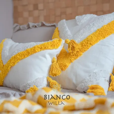 Bianco Homestay *